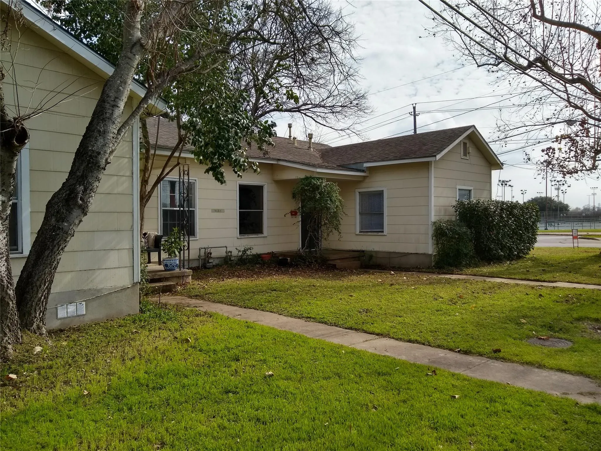 Photo of 5101 LERALYNN ST, Austin, TX, 78751