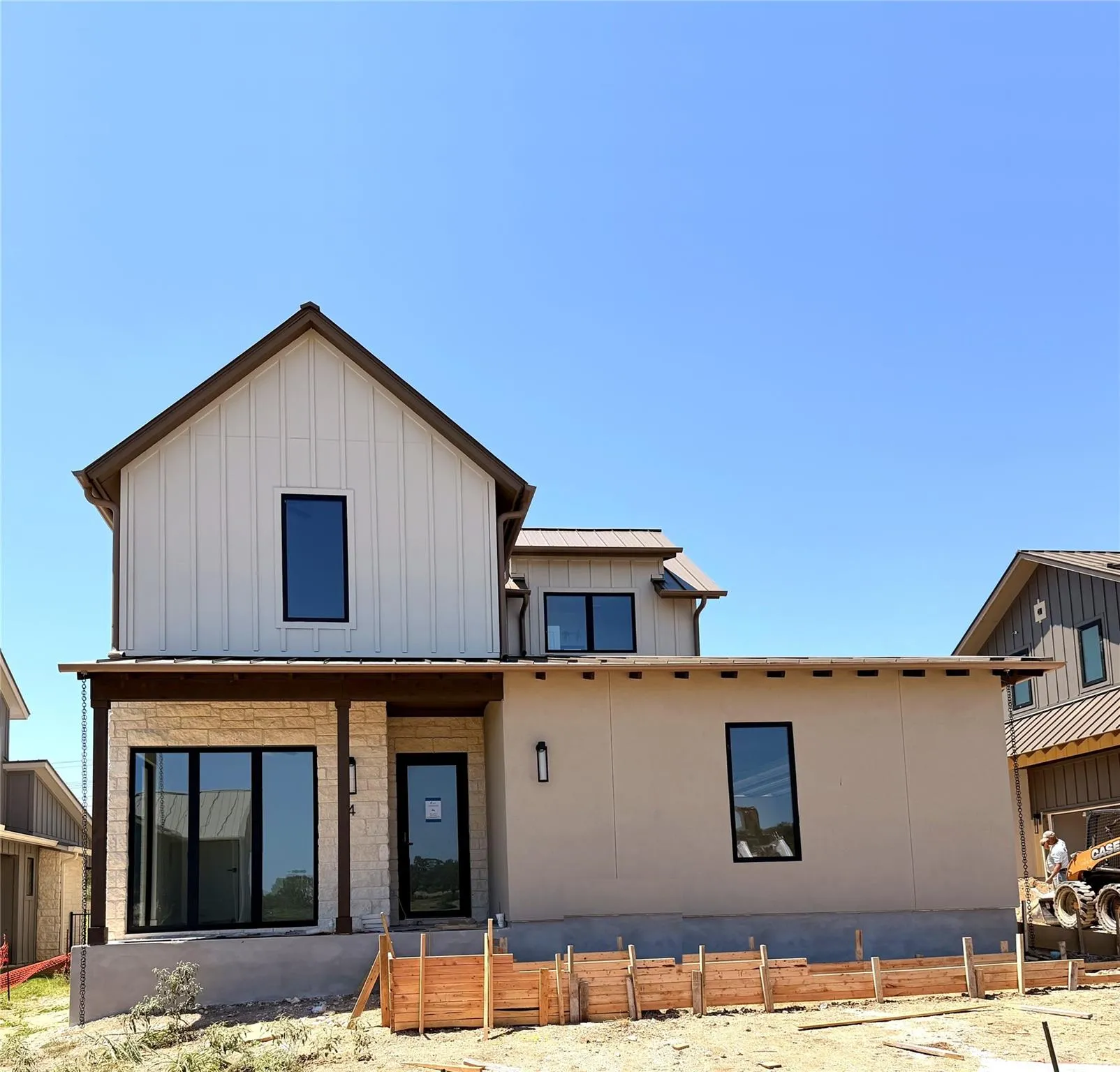Photo of 711 N PALEFACE RANCH RD #4, Spicewood, TX, 78669