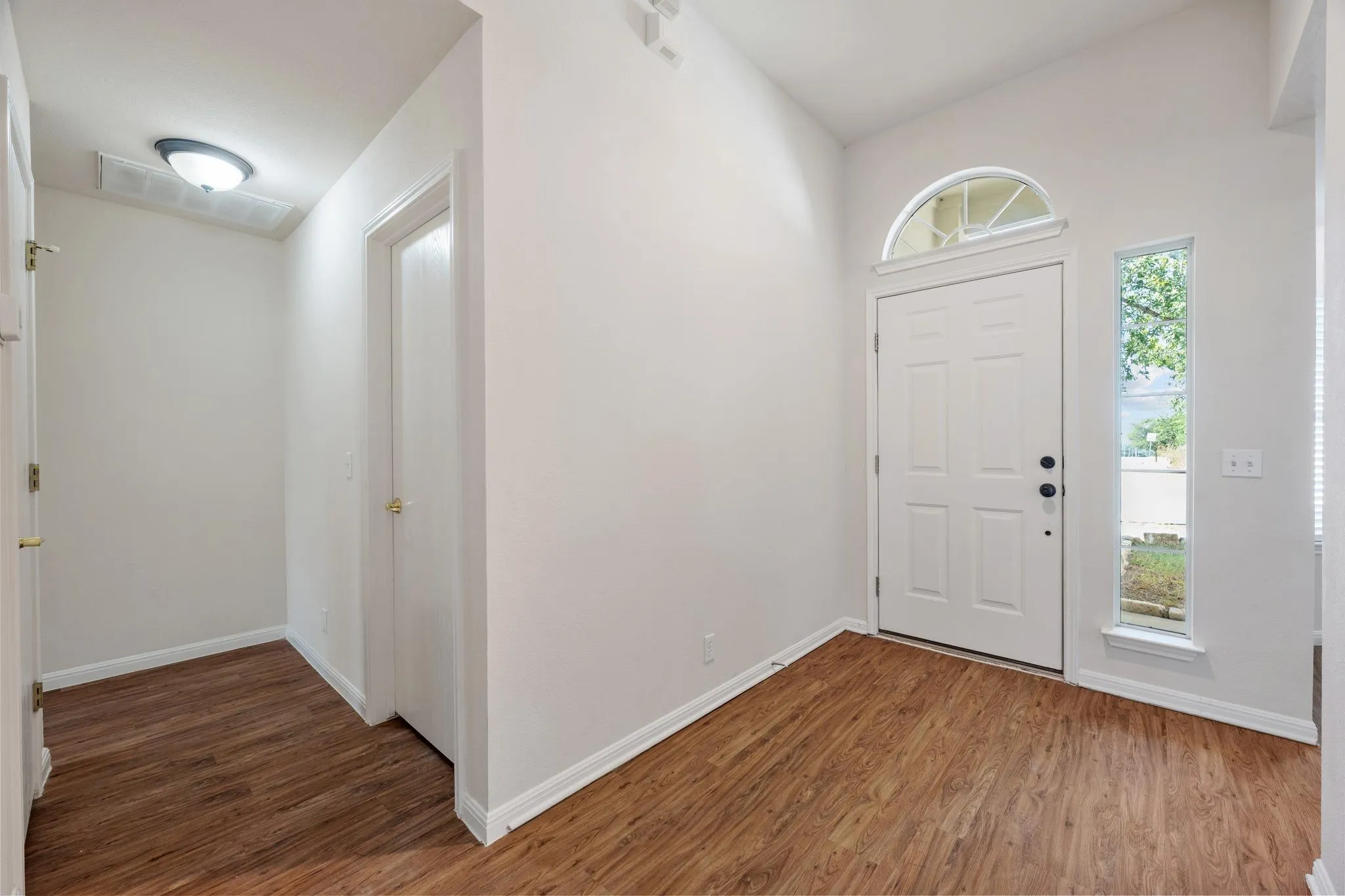 Photo 3 of 15210 MIMEBARK WAY