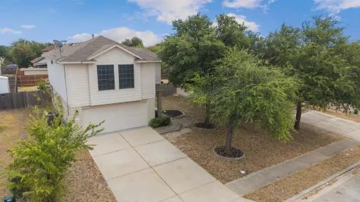 Photo 2 of 17411 VALENTINE DR