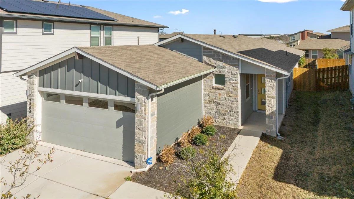 Photo of 7704 JACOBEAN WAY, Austin, 78724