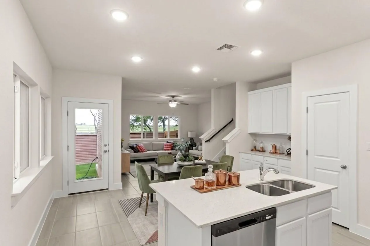Photo 3 of 134 WHINNY WAY