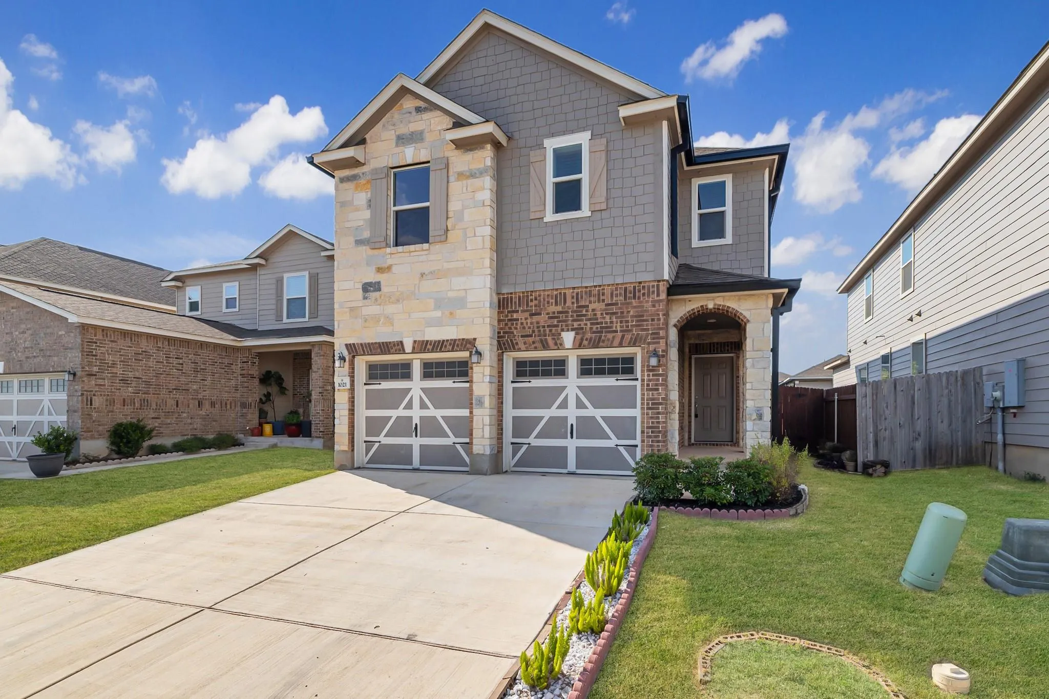 Photo 4 of 1021 COWBERRY DR