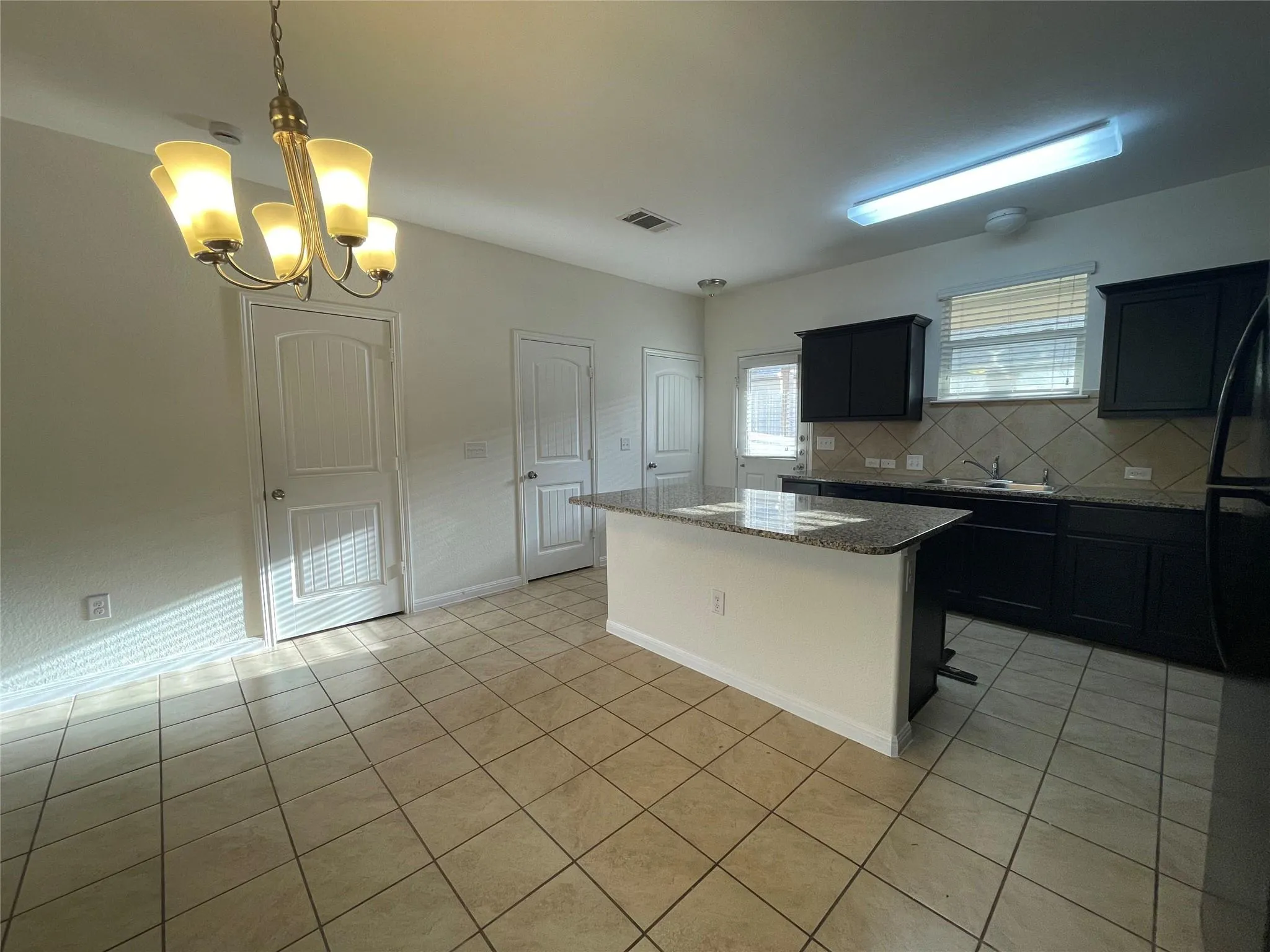 Photo 4 of 419 KATMAI CIR