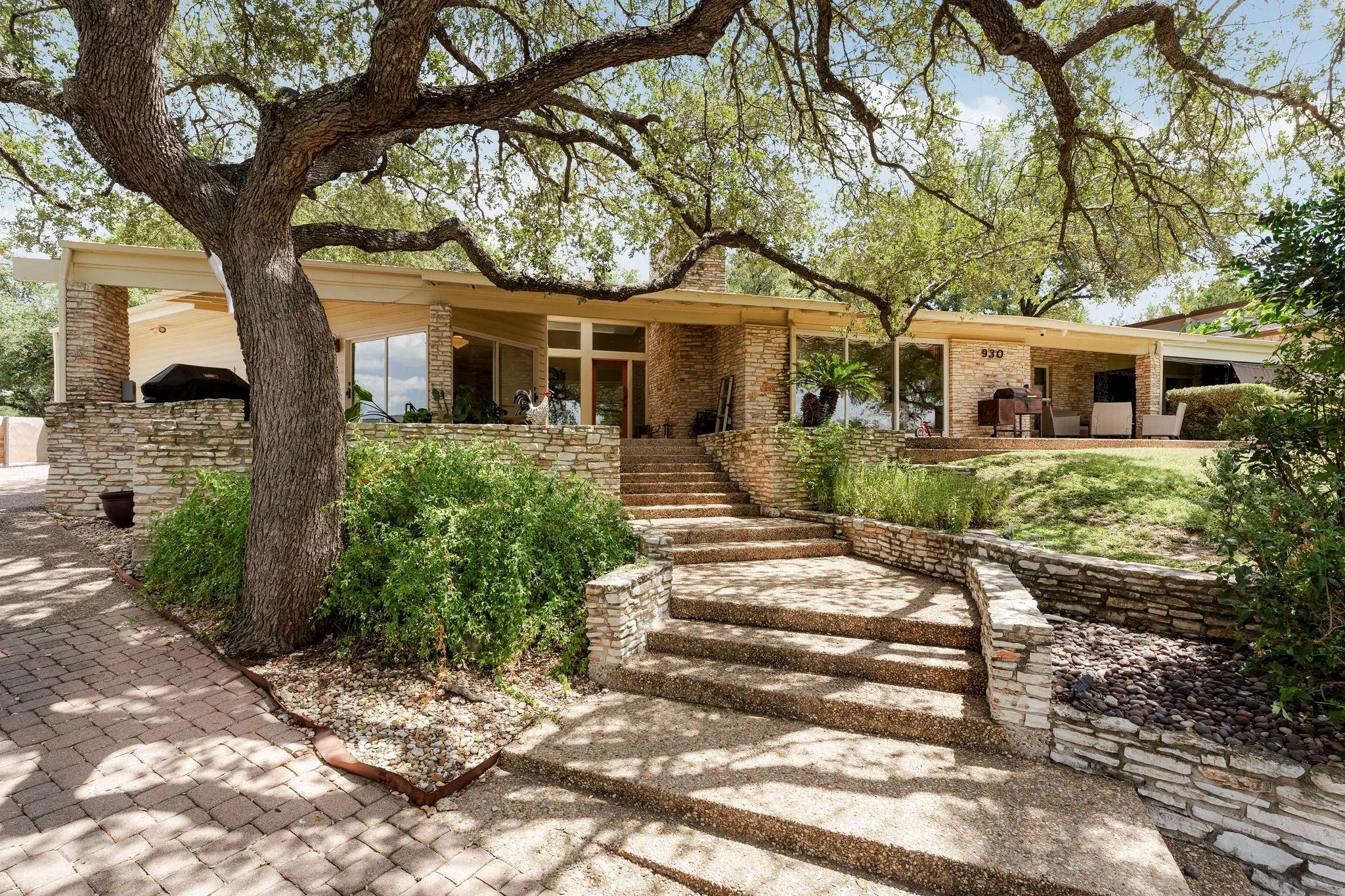 Photo of 930 ELECTRA, Lakeway, TX, 78734