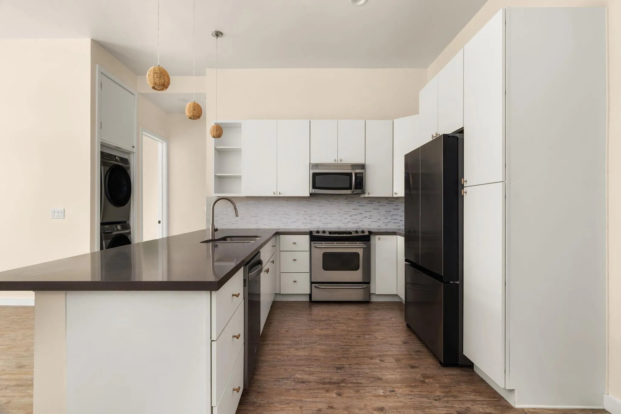 Photo 4 of 507 SABINE ST #806
