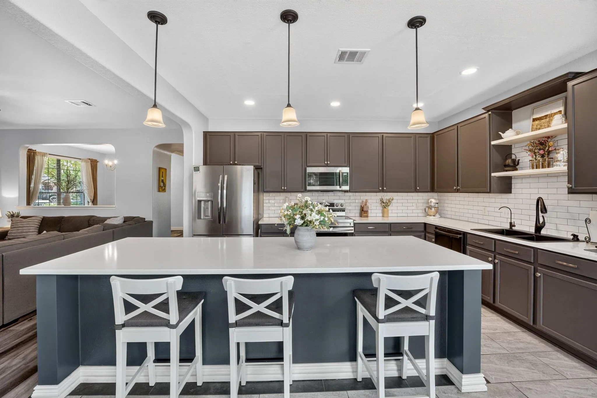 Photo of 213 SILVER LACE LN, Round Rock, TX, 78664