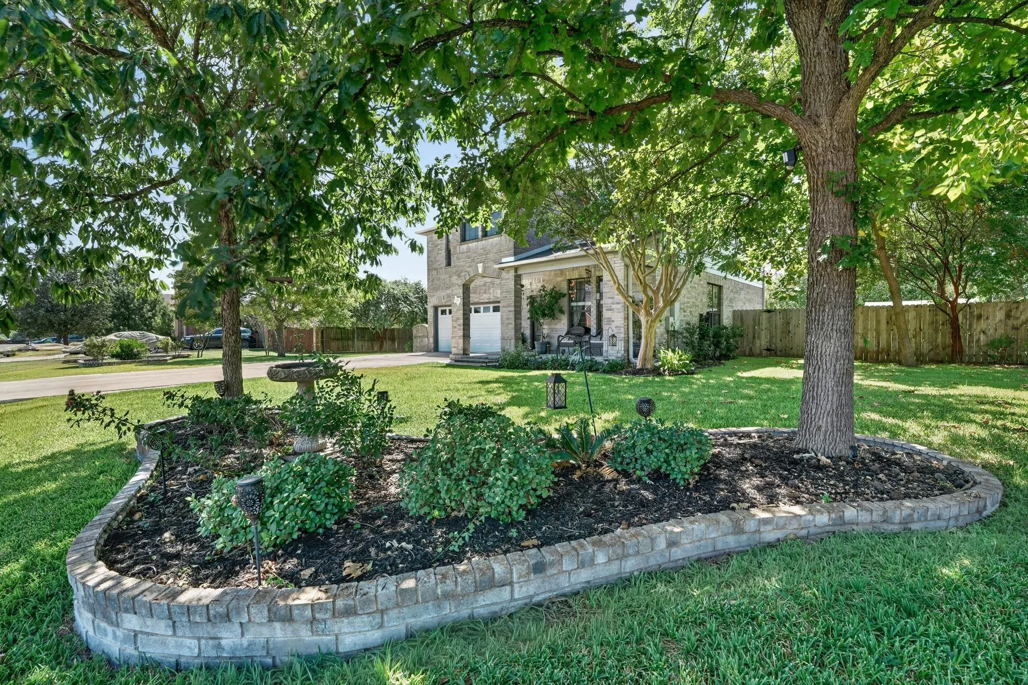 Photo 3 of 213 SILVER LACE LN
