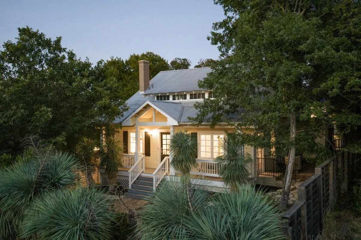 Photo of 1105 TRAVIS HEIGHTS BLVD, Austin, TX, 78704