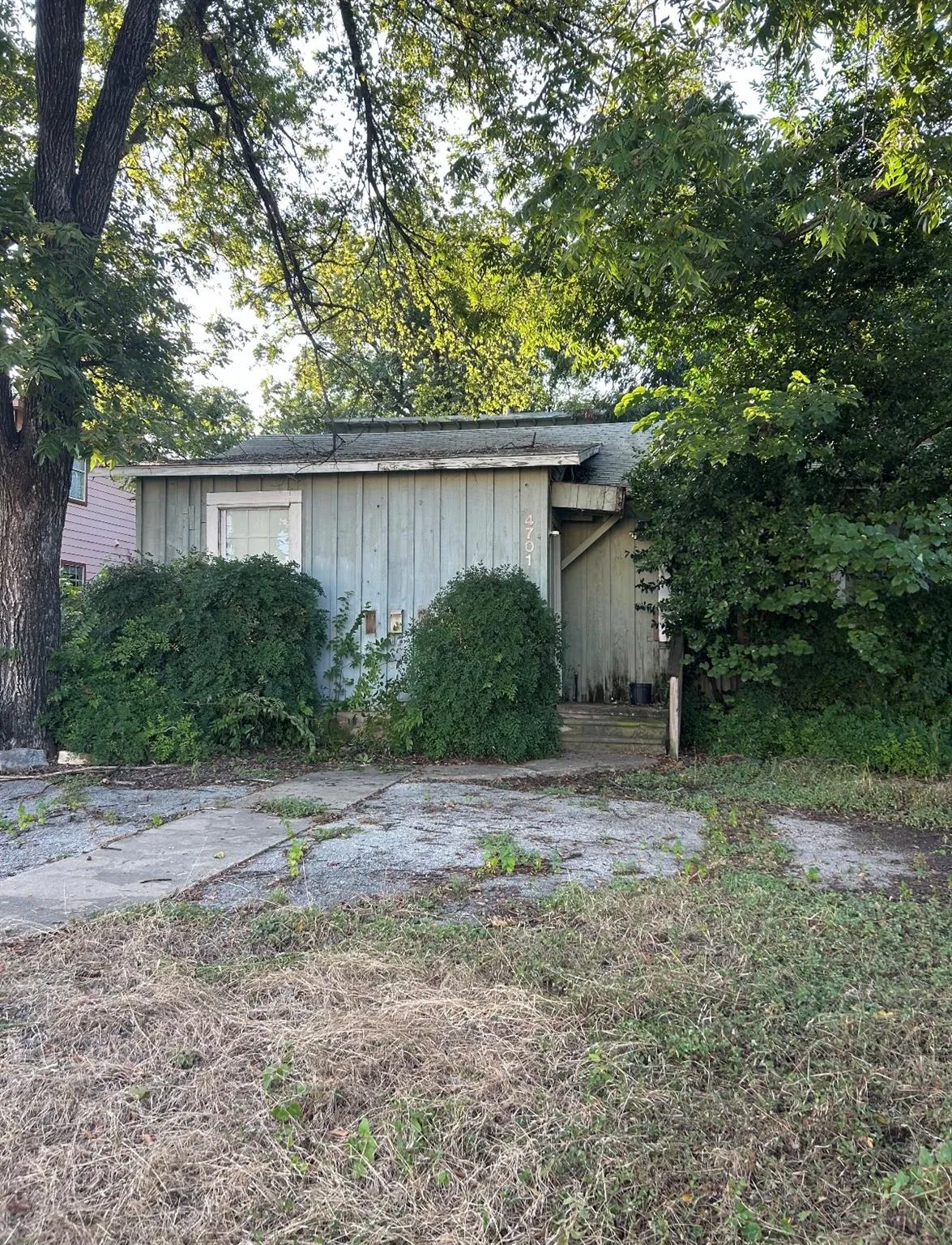 Photo 3 of 4701 HARMON AVE