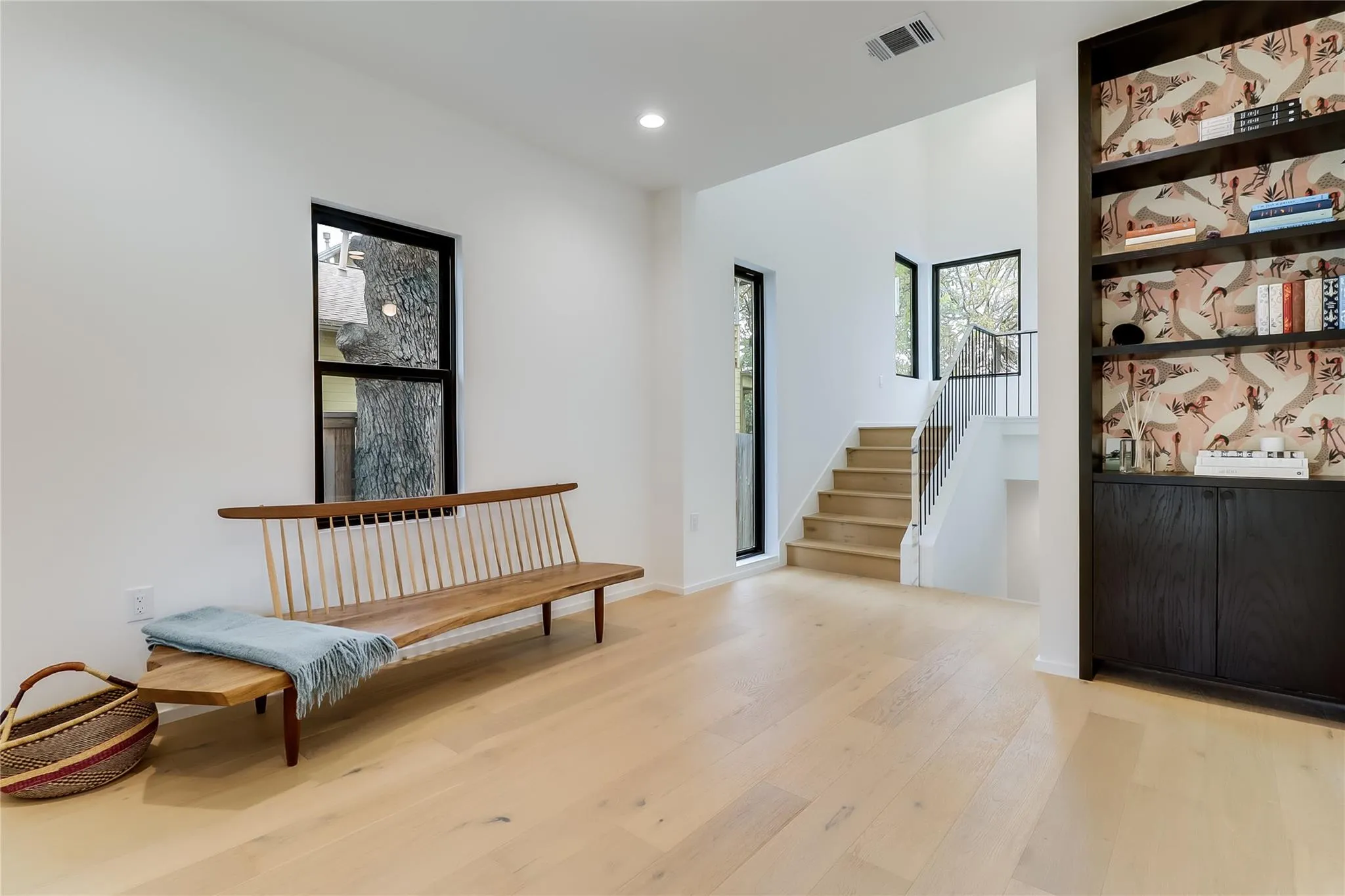 Photo 4 of 1609 W 12TH ST
