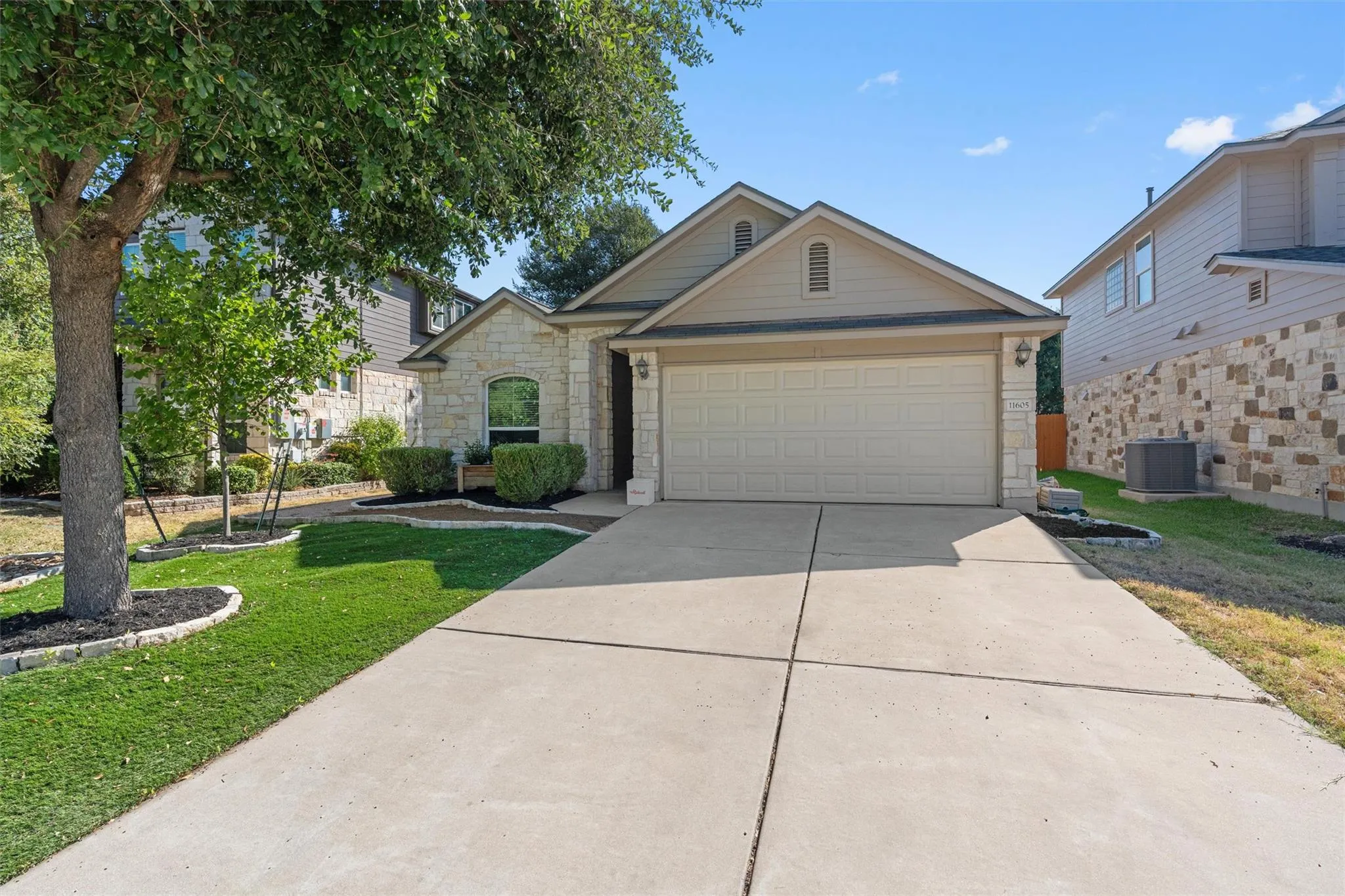 Photo 2 of 11605 FAUBIAN LN
