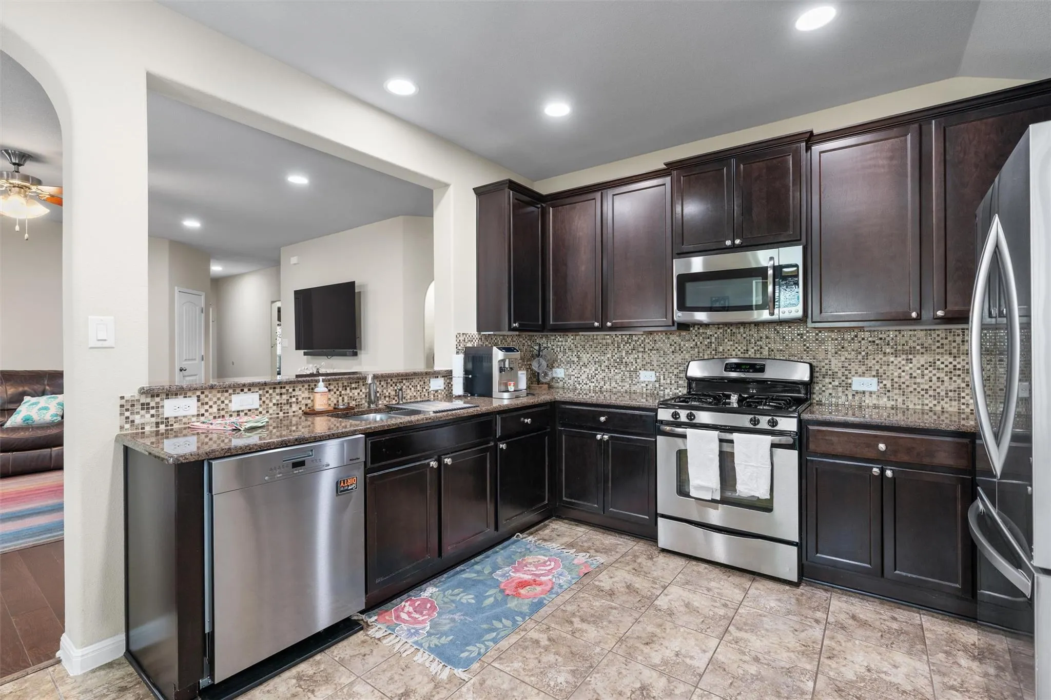 Photo 5 of 11605 FAUBIAN LN