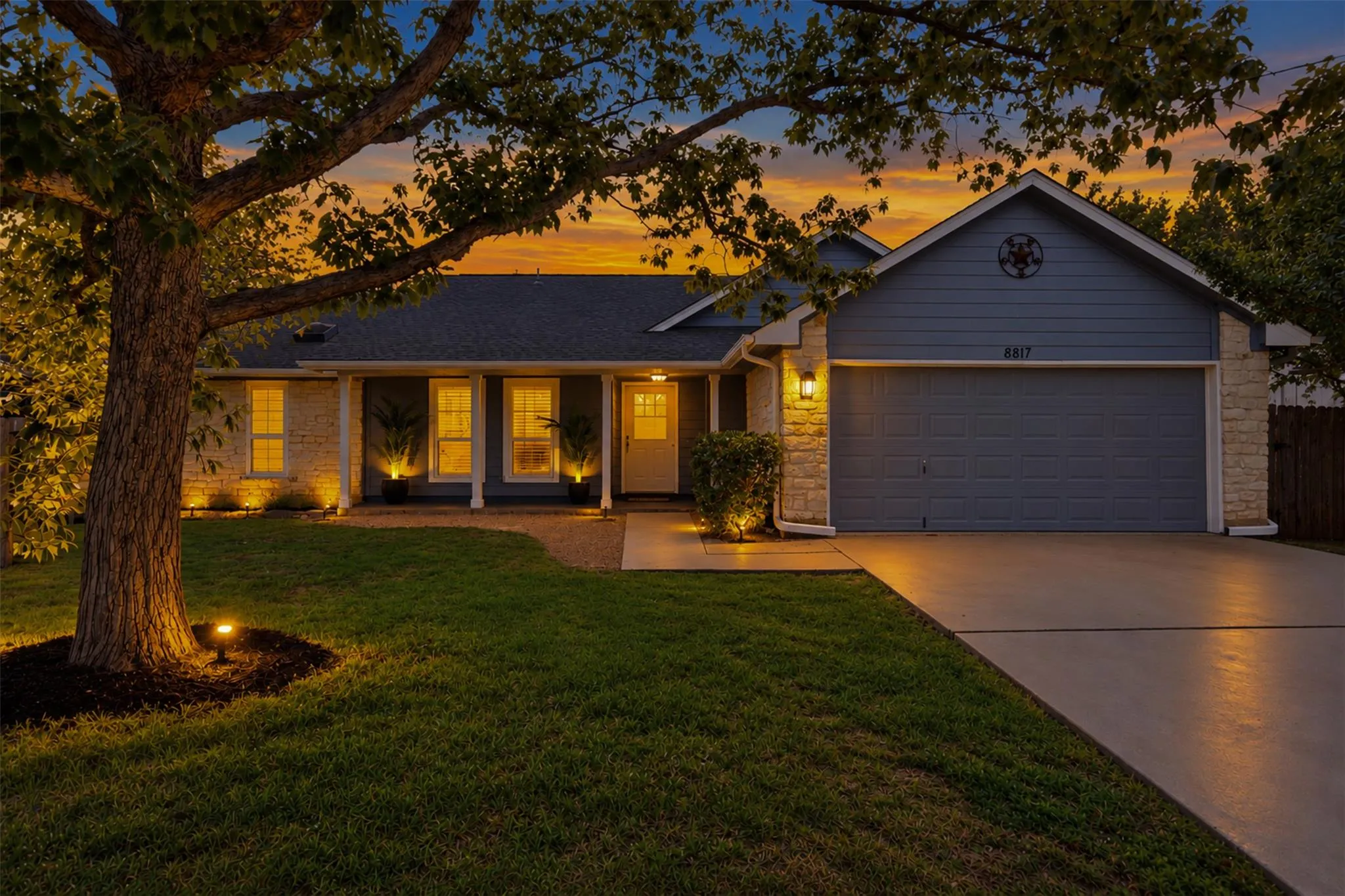 Photo of 8817 BLACK OAK ST, Austin, TX, 78729