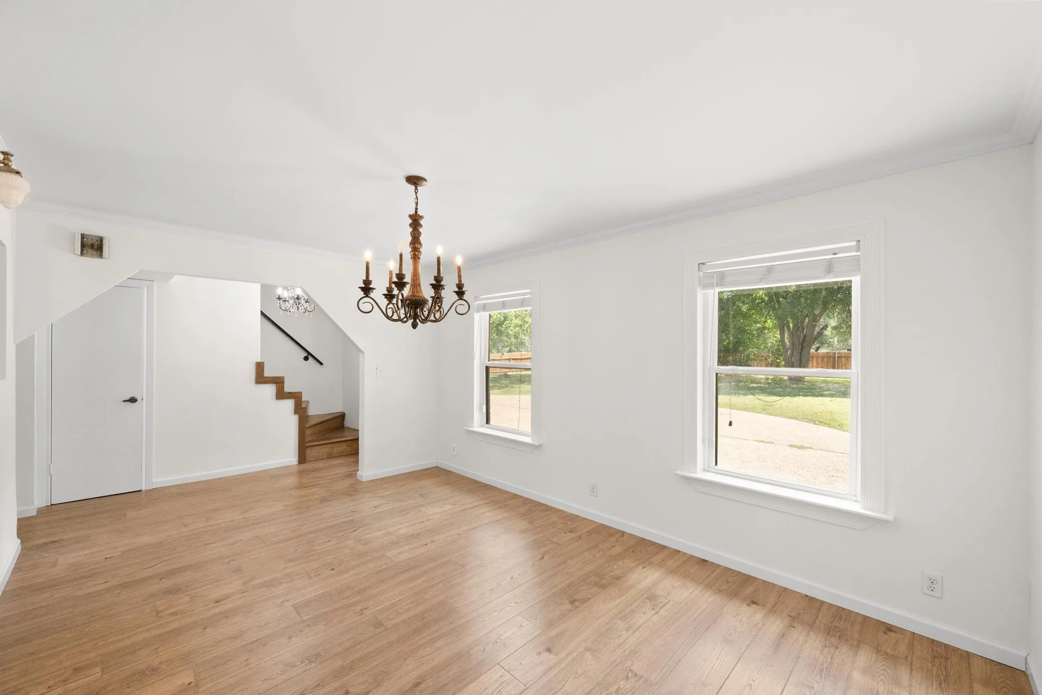 Photo 5 of 12900 BEN MILAM DR
