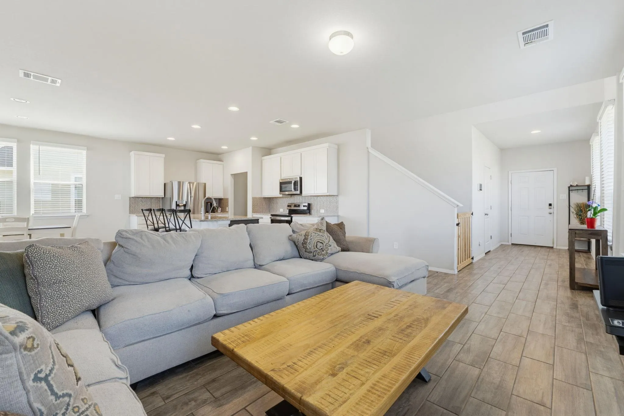 Photo 5 of 120 BLUE AGATE CT