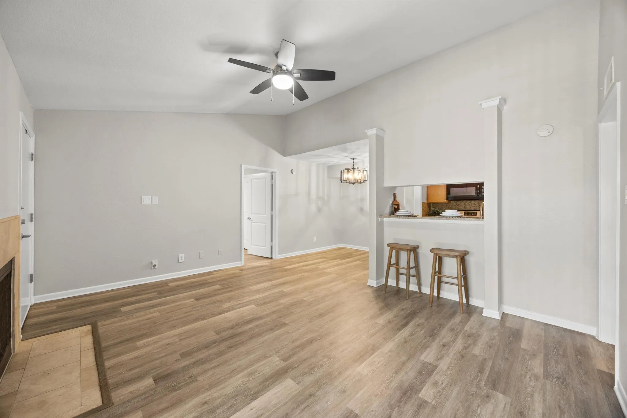 Photo 5 of 3204 MENCHACA RD #104