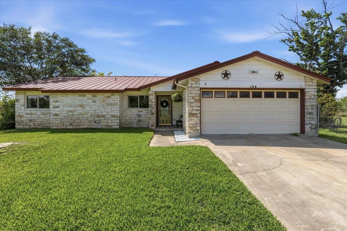 Photo of 102 LAMBS TRL, Buda, TX, 78610
