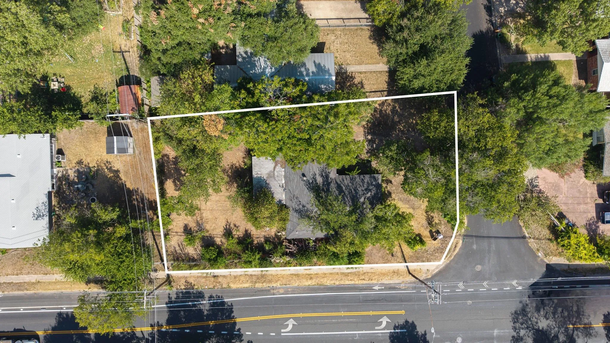 Photo 3 of 1613 LARKWOOD DR