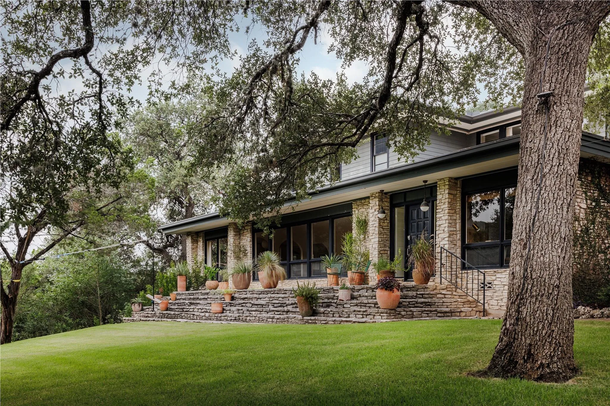 Photo of 6700 LAKEWOOD DR, Austin, TX, 78731