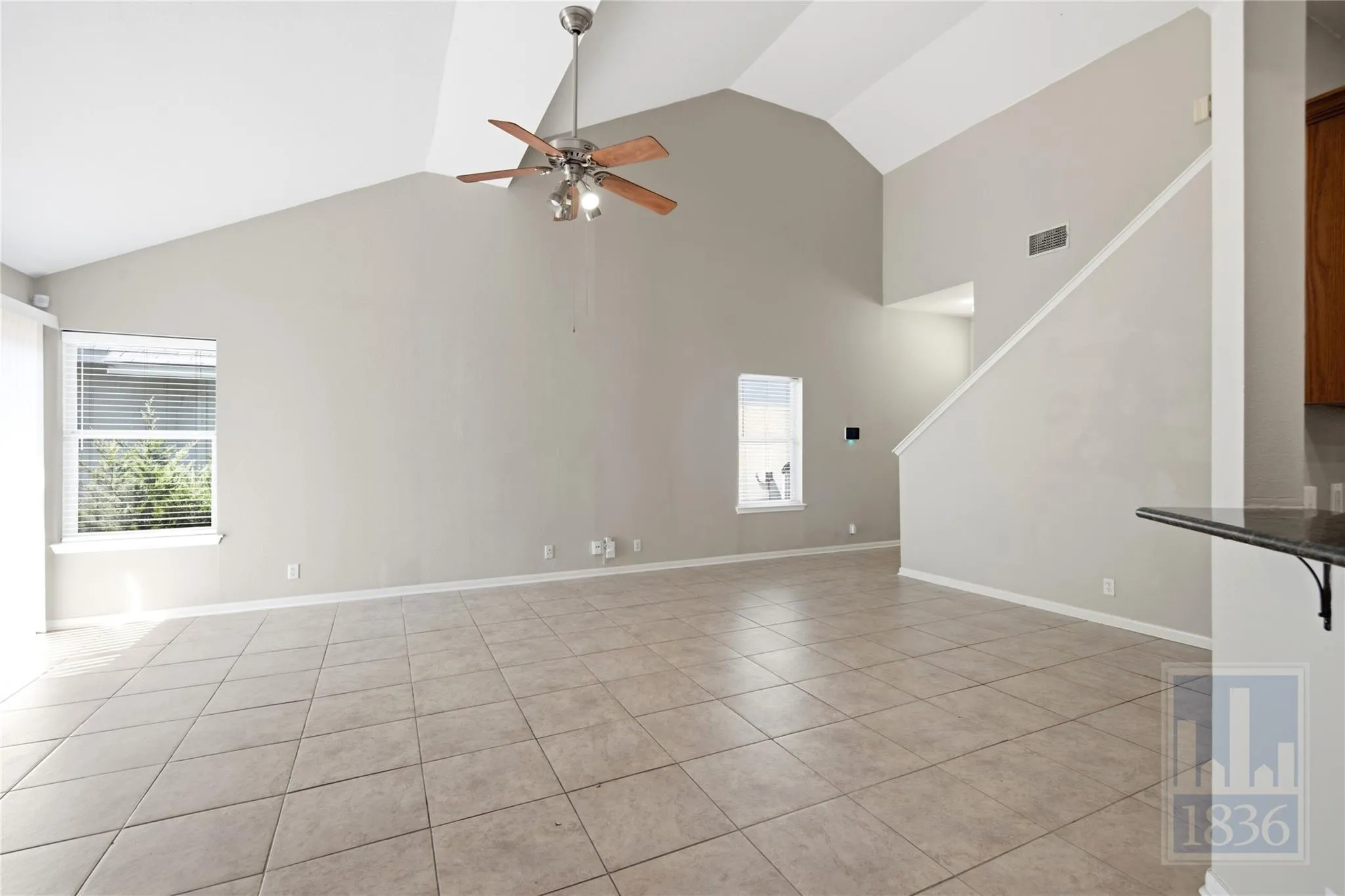 Photo 5 of 10718 CLAYWOOD DR