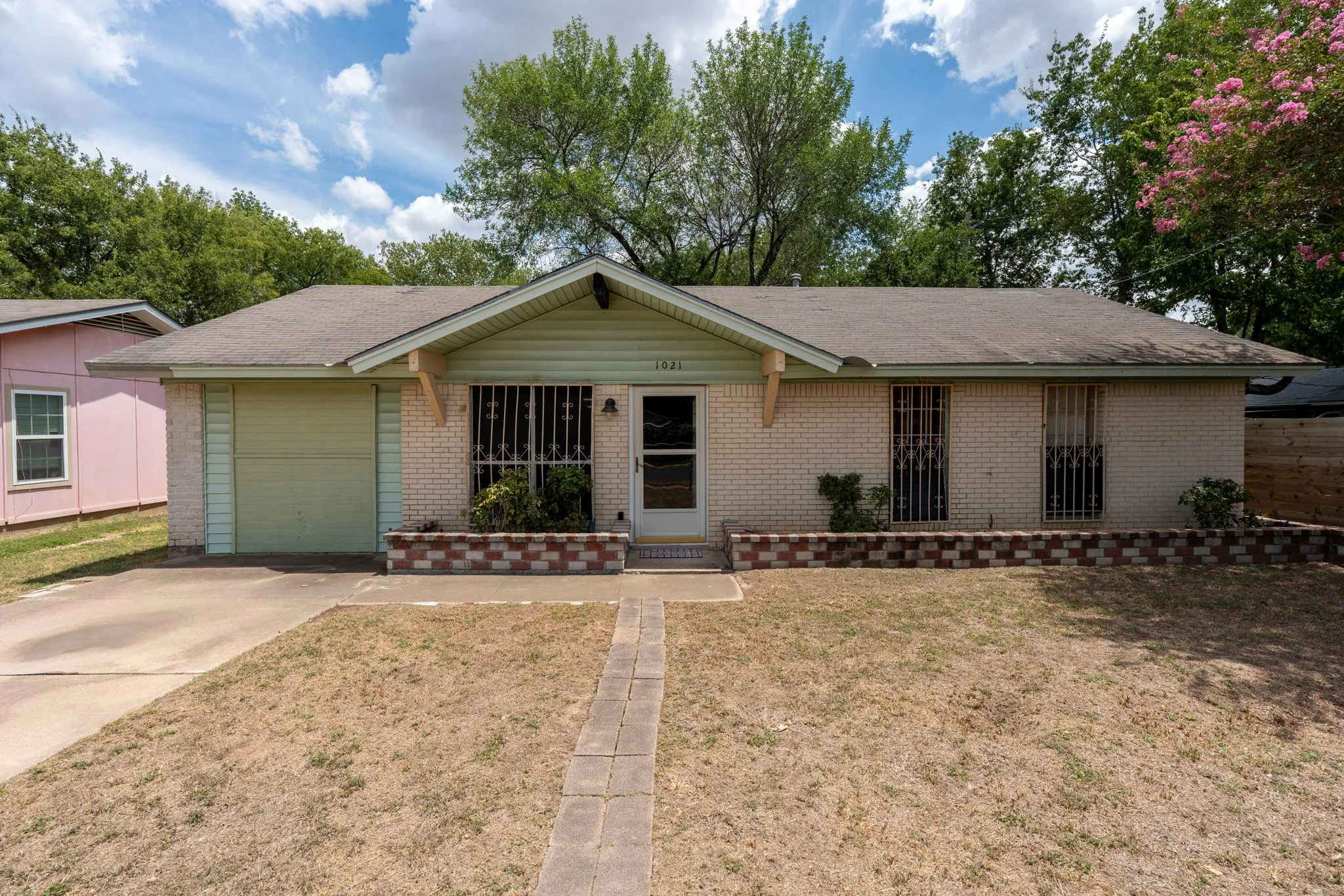 Photo of 1021 GARDNER RD, Austin, TX, 78721