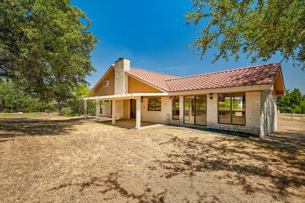 Photo of 843 SUNFISH ST, Austin, TX, 78734