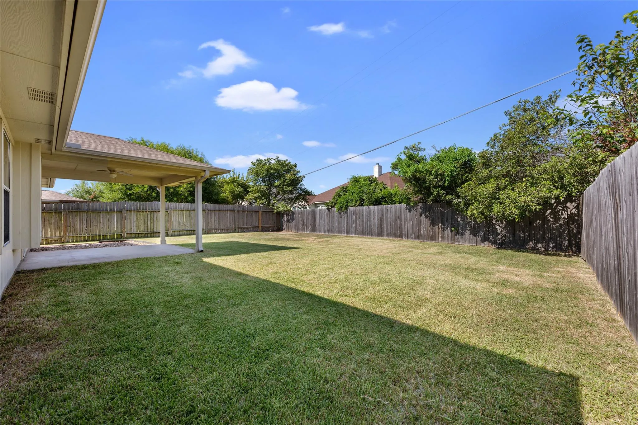 Photo 4 of 2220 PEARSON WAY