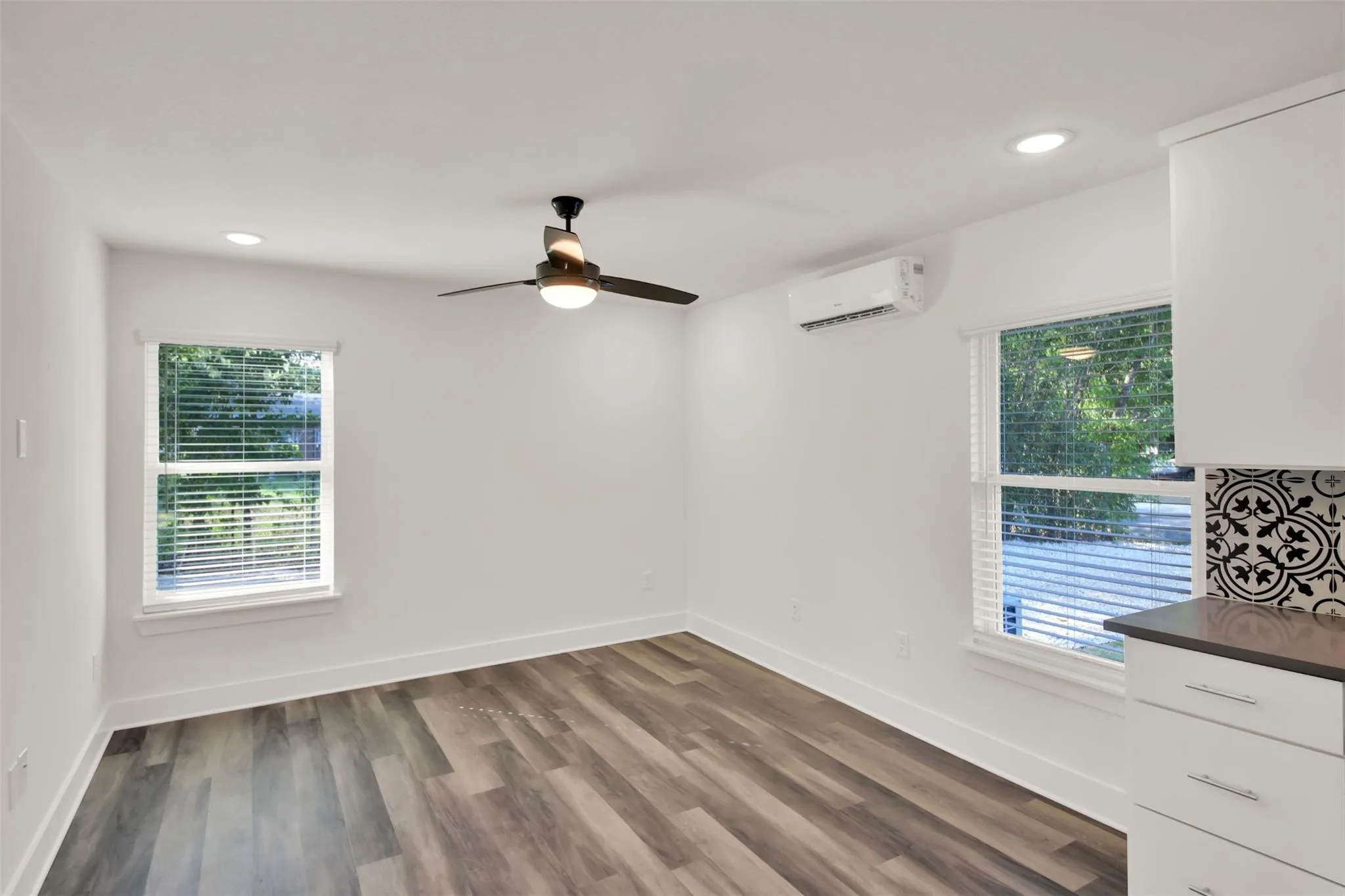 Photo 2 of 2101 BENWICK CIR #B