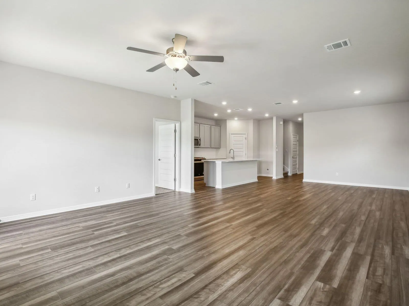 Photo 5 of 120 WOODBROOK DR