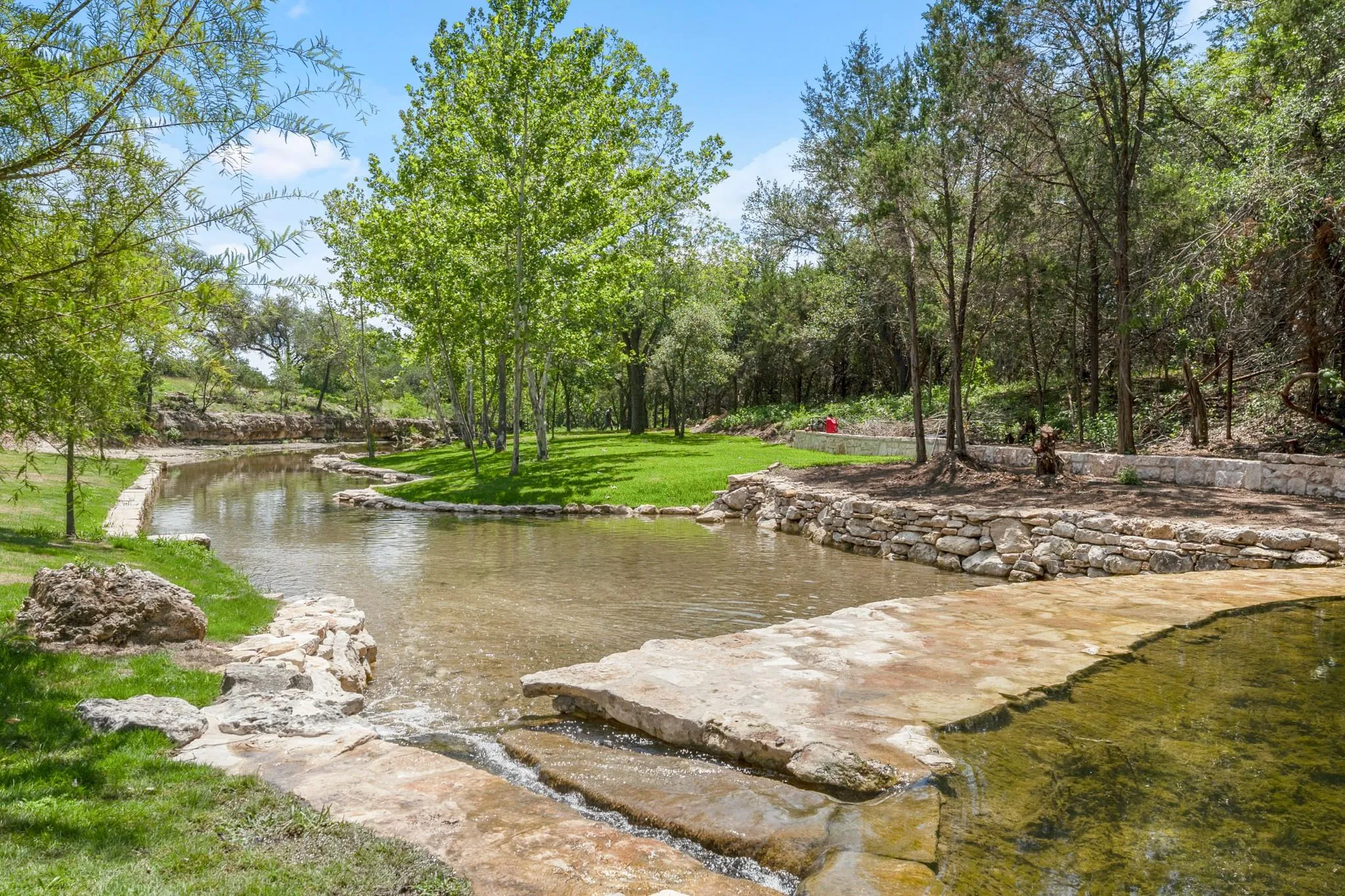 Photo of 5115 TWIN ACRES DR, Austin, TX, 78738
