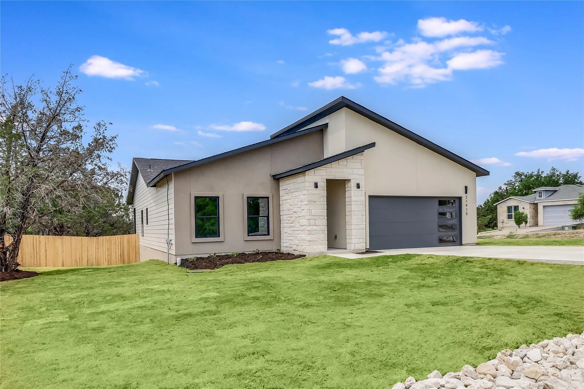 Photo of 21415 HIGHLAND LAKE DR, Lago Vista, TX, 78645