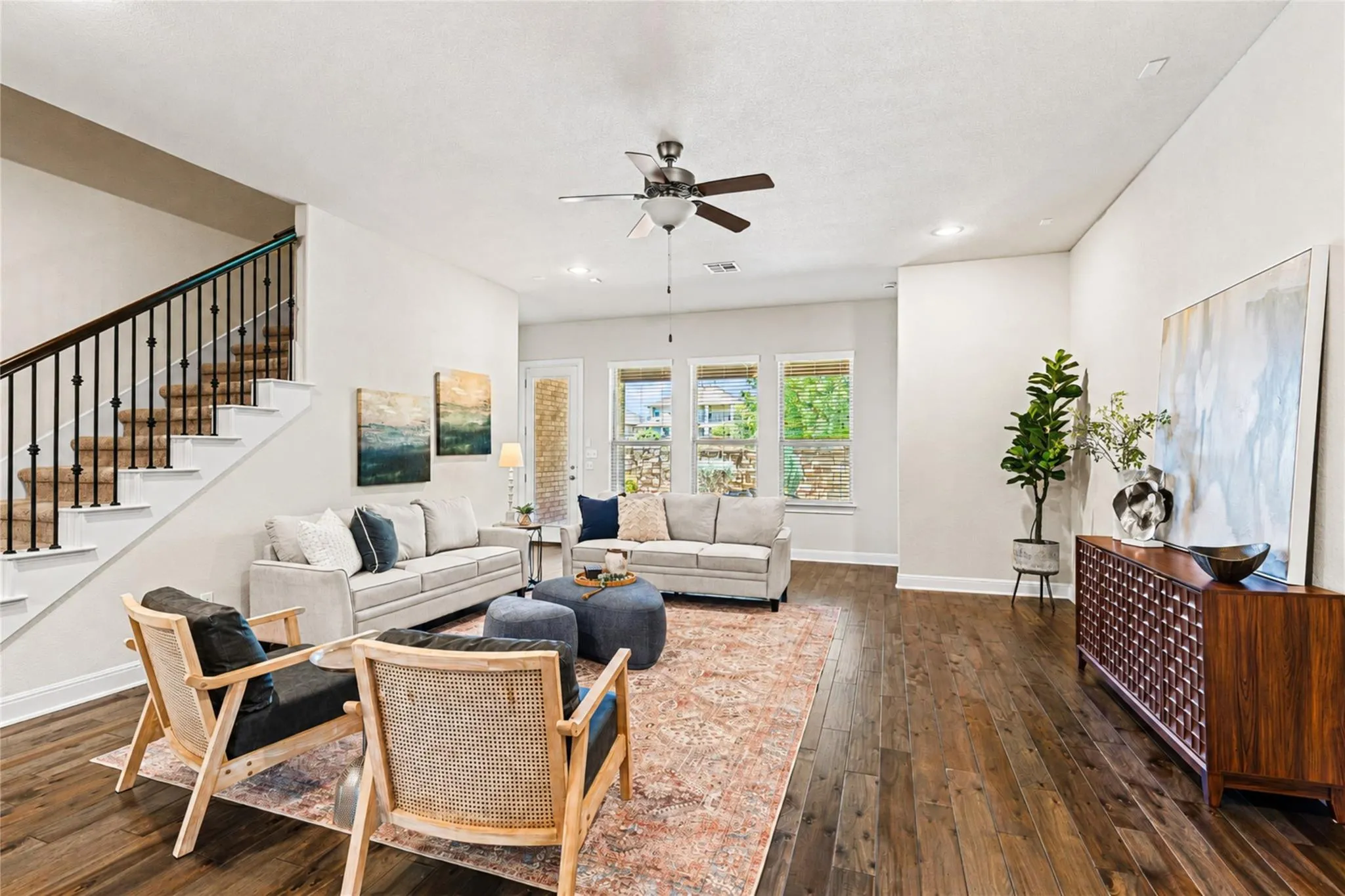 Photo 3 of 2712 MAZARO WAY