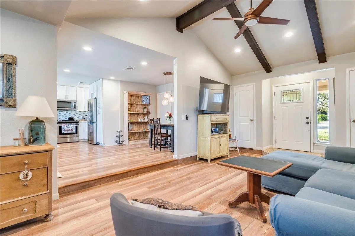 Photo 5 of 7206 SHADYWOOD DR