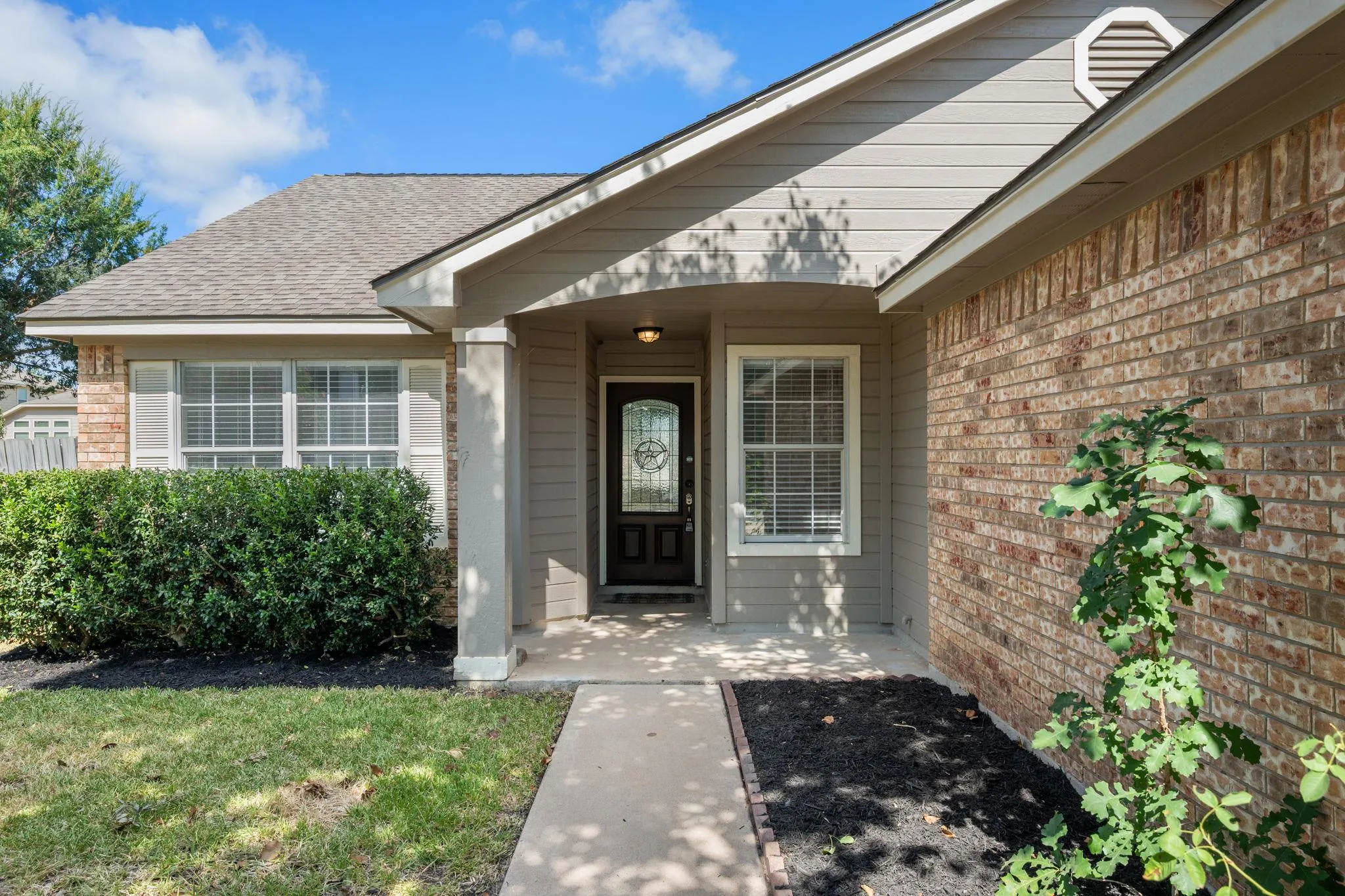 Photo 3 of 209 CLARKS WAY