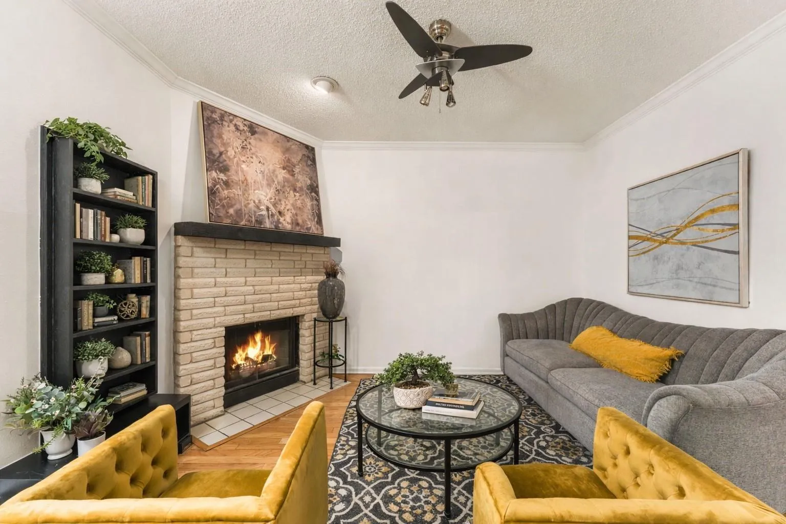 Photo 3 of 1307 KINNEY AVE #124