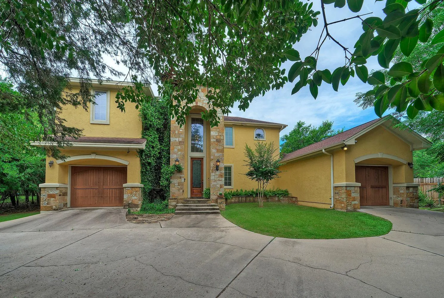 Photo of 15705 WILDWOOD TRL, Austin, TX, 78734