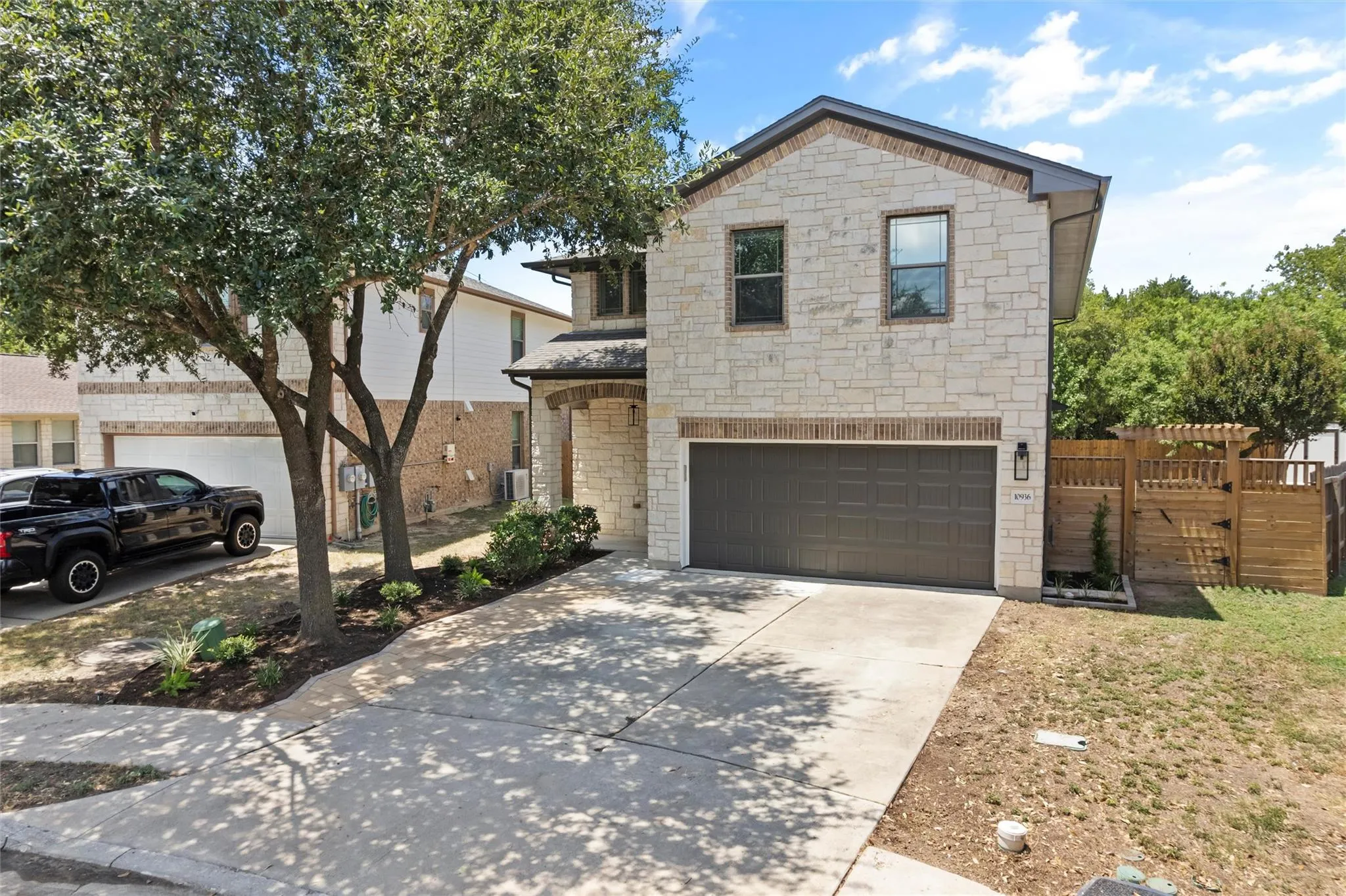 Photo 4 of 10936 SHORT SPRINGS DR