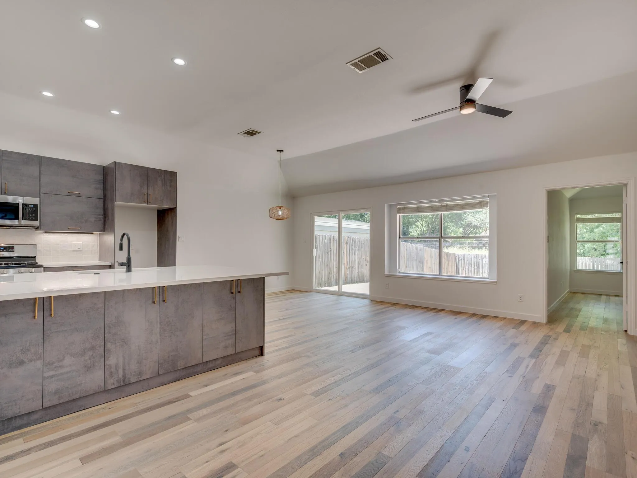 Photo 4 of 13022 STATON DR