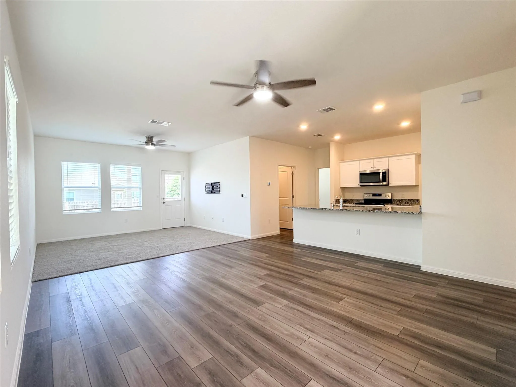 Photo 5 of 19601 CAYMUS DR