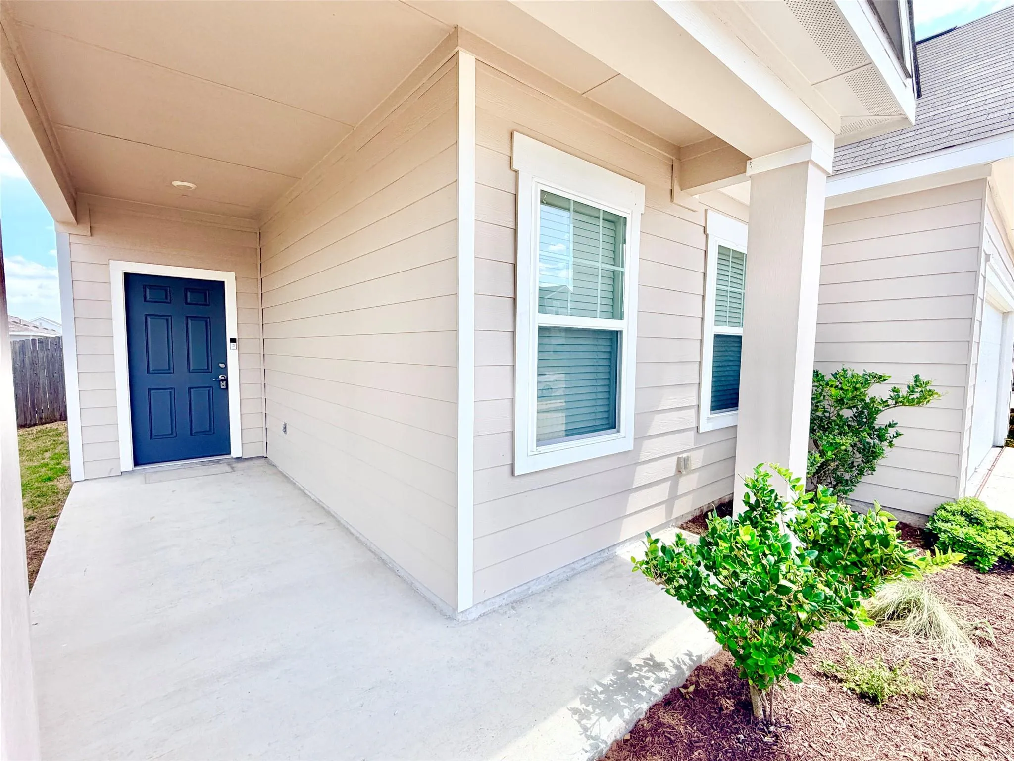 Photo 3 of 19601 CAYMUS DR