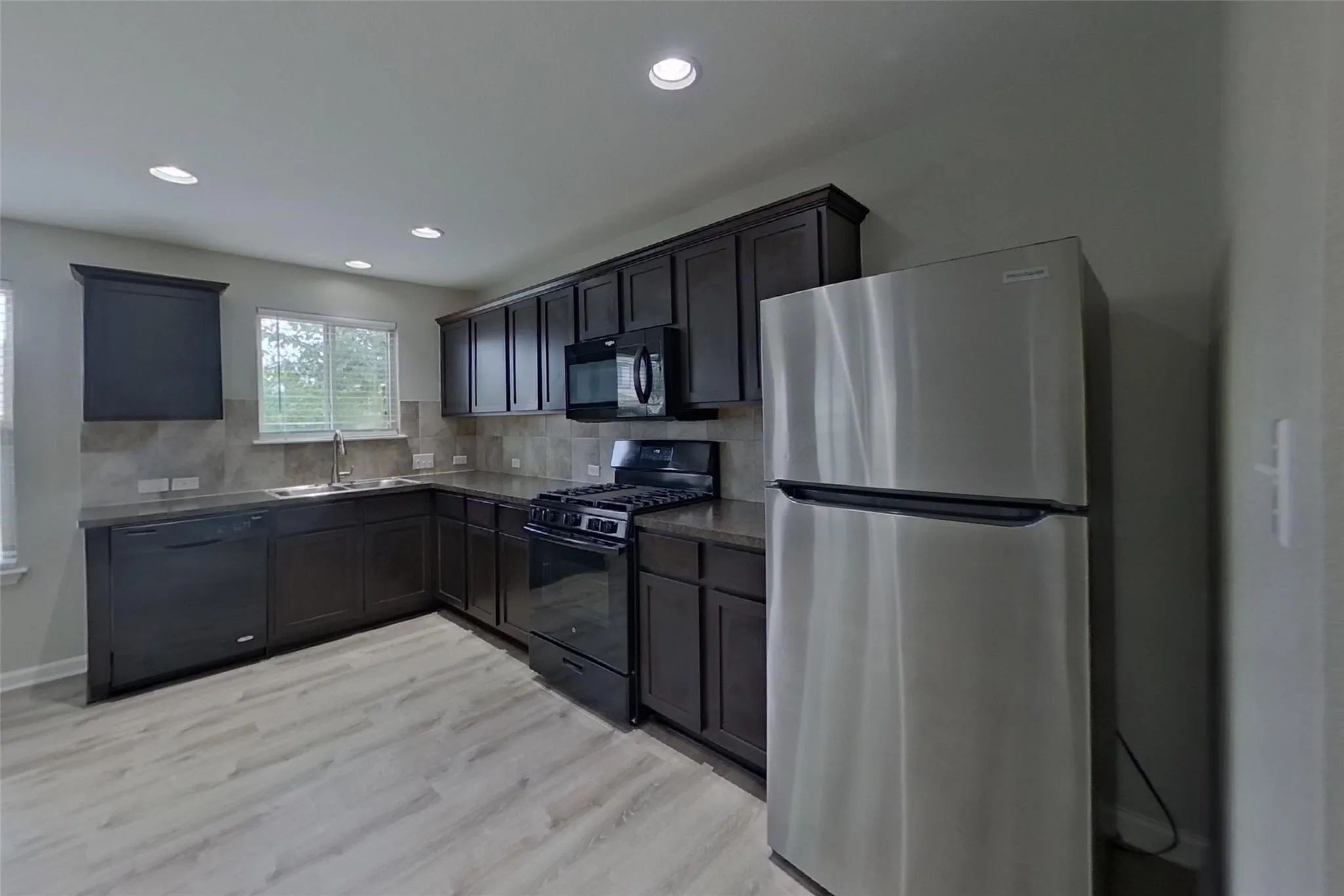 Photo 4 of 15102 VERELA DR