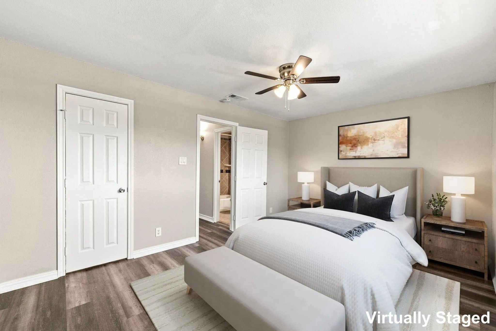 Photo 3 of 2600 PENNY LN #303
