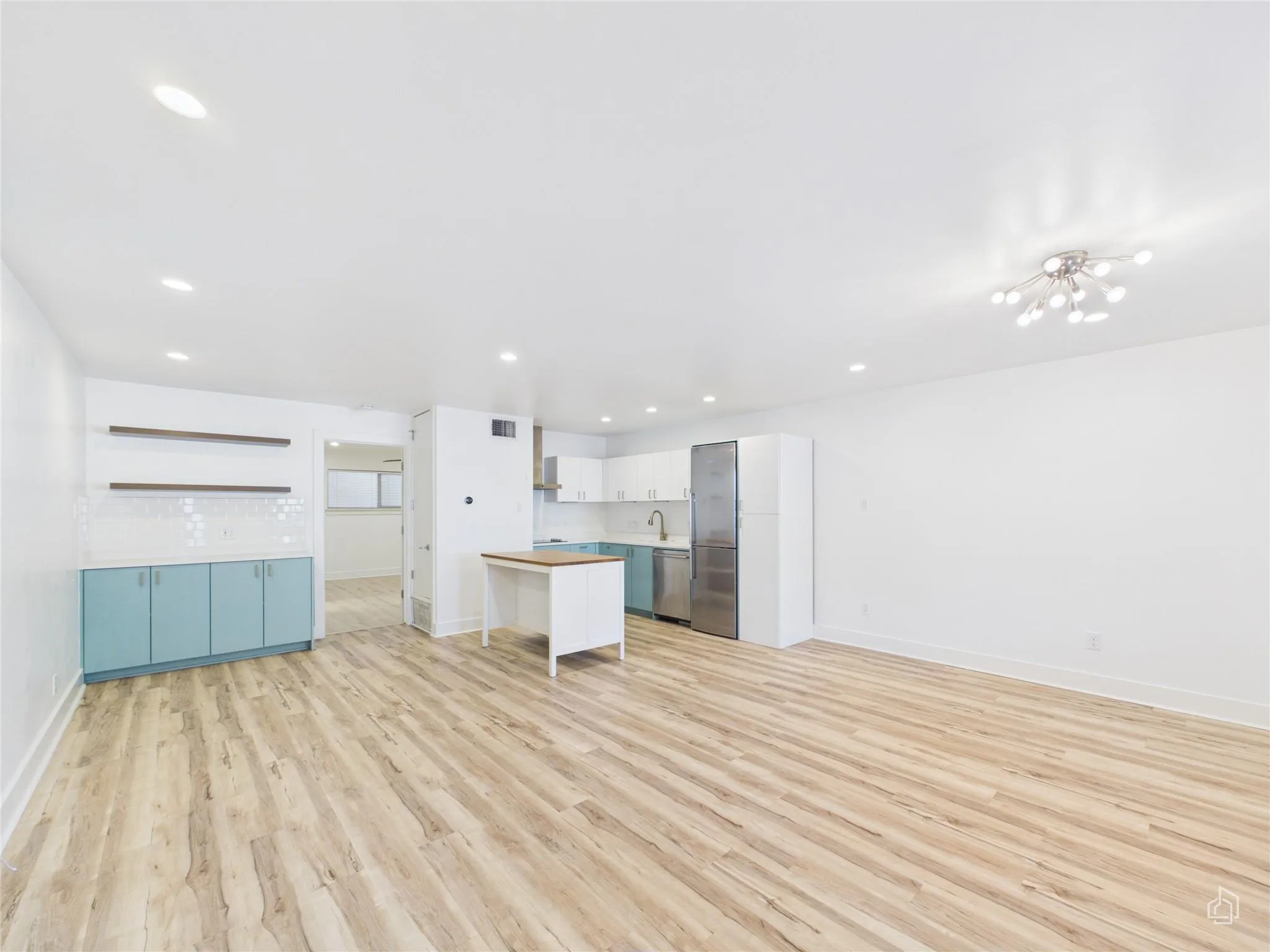 Photo 2 of 1208 ENFIELD RD #105