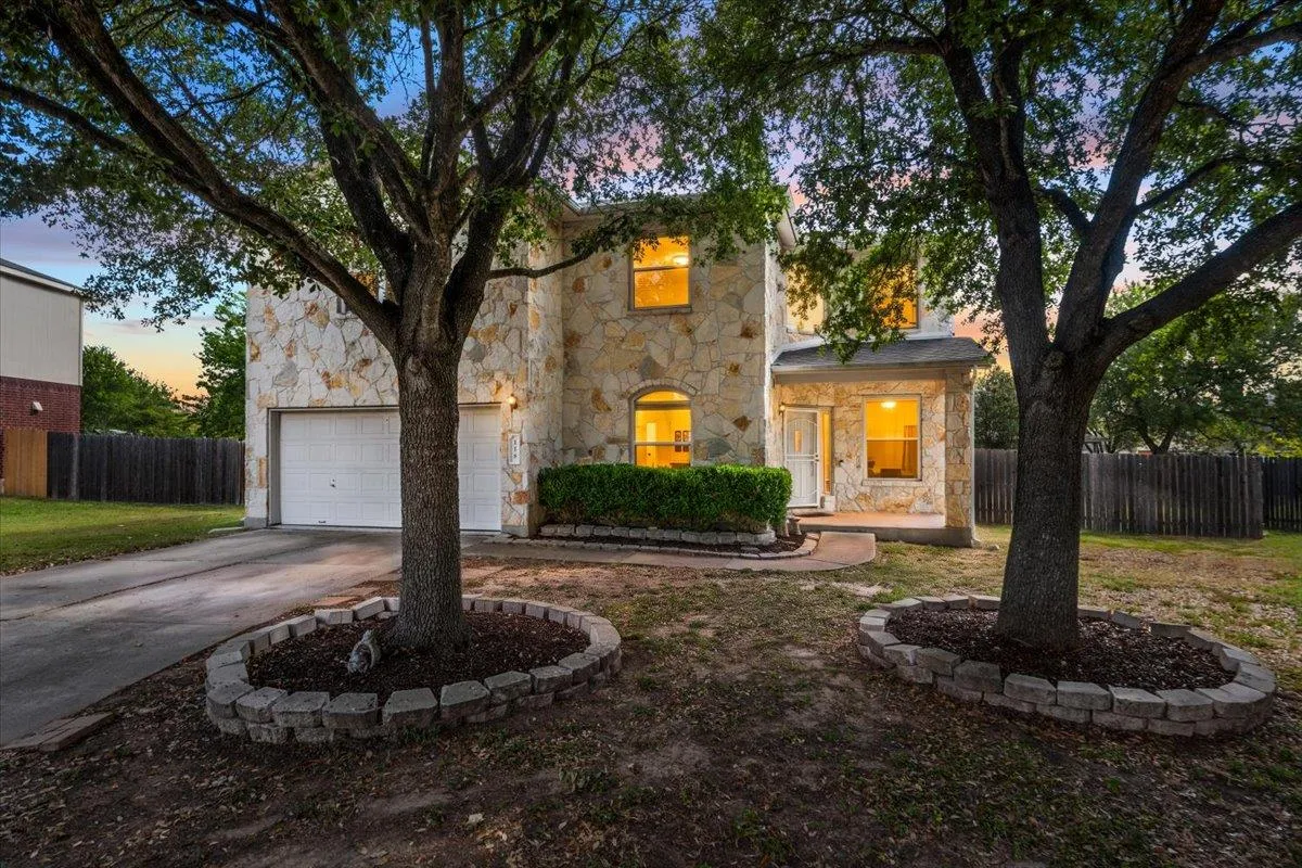 Photo of 118 RIO GRANDE DR, Kyle, TX, 78640