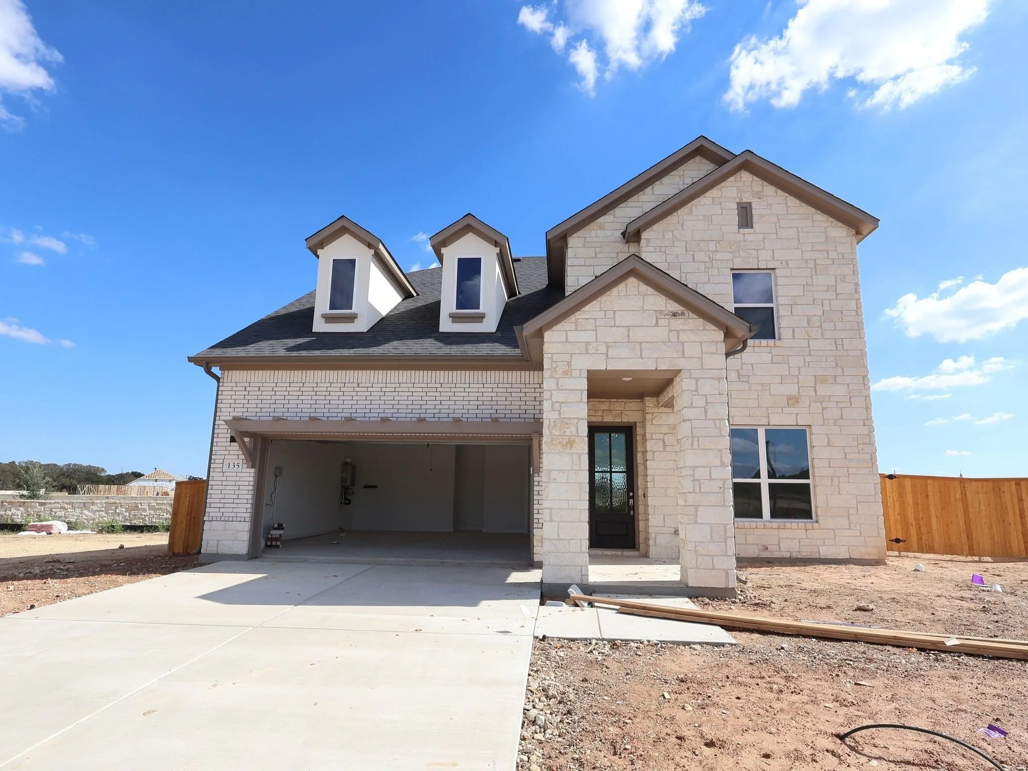 Photo 2 of 135 PINKY VARNER CT