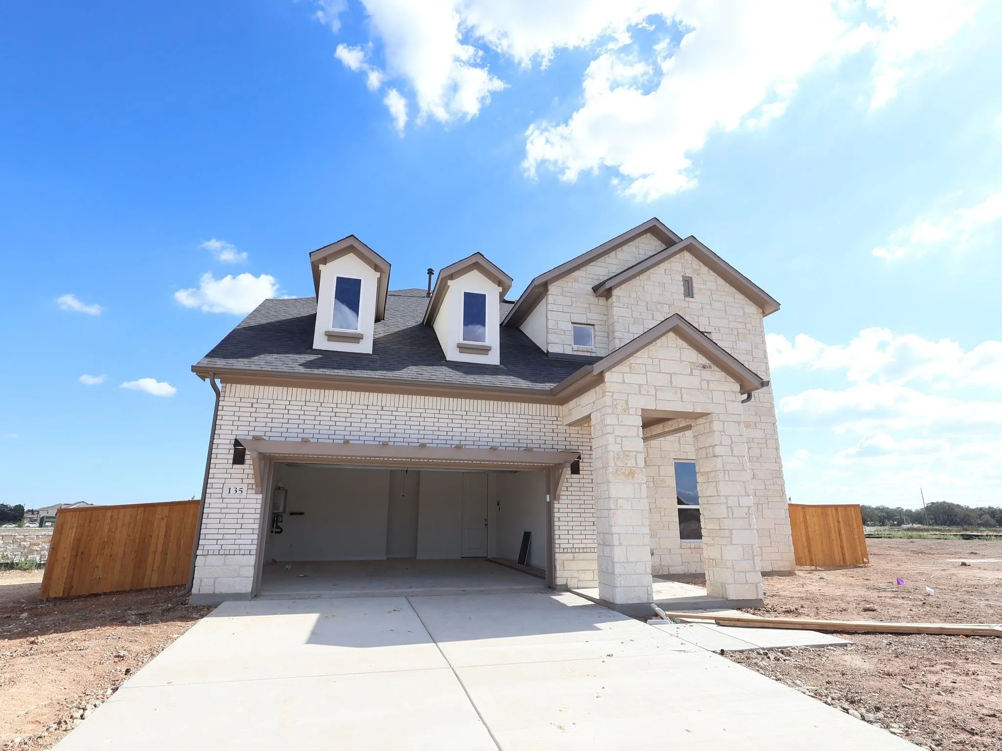 Photo 3 of 135 PINKY VARNER CT