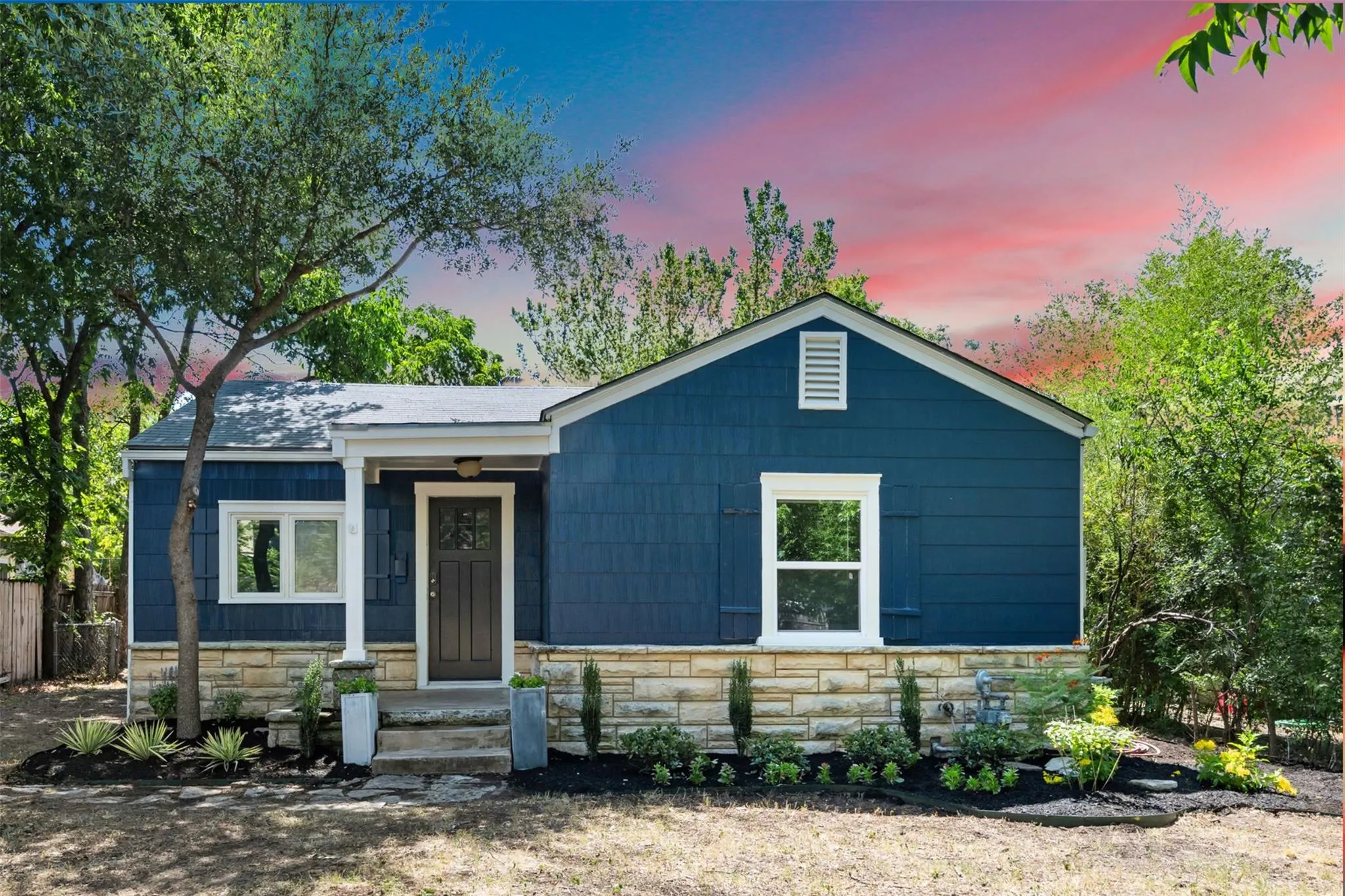 Photo of 5303 AVENUE H, Austin, TX, 78751