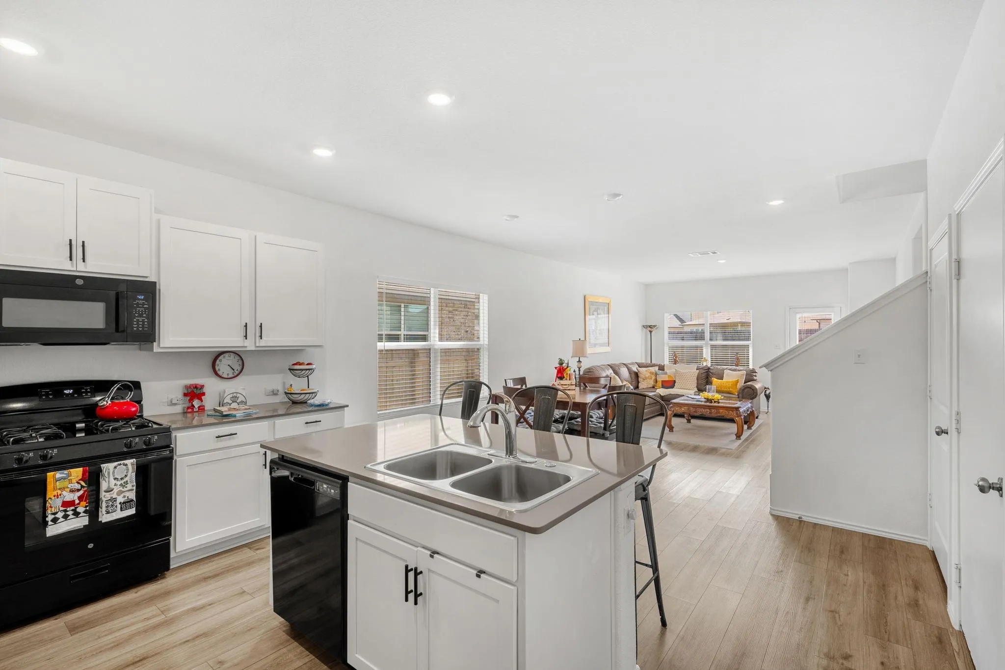 Photo of 200 MONTEGO ST, Hutto, TX, 78634