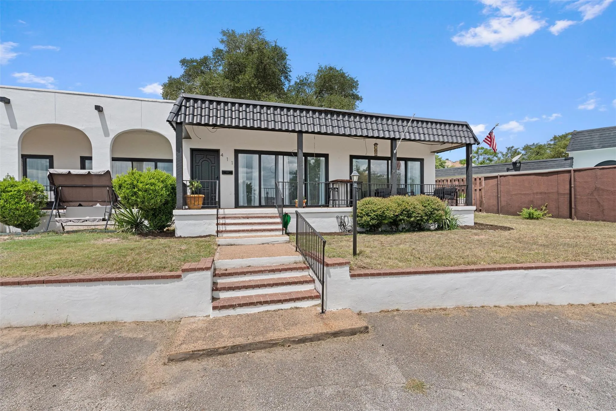 Photo 2 of 411 SEAWIND NONE